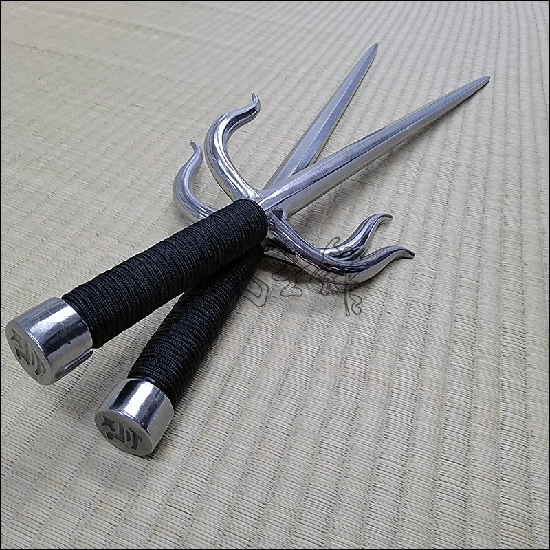 Sai 1 - Polished finish with black cord