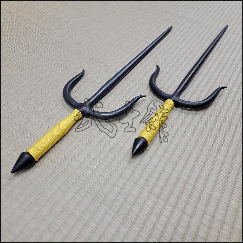 Sai 5 - Natural finish with yellow cord