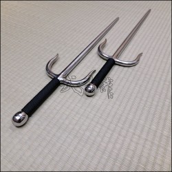 Sai 6 - Stainless steel polished finish with black cord